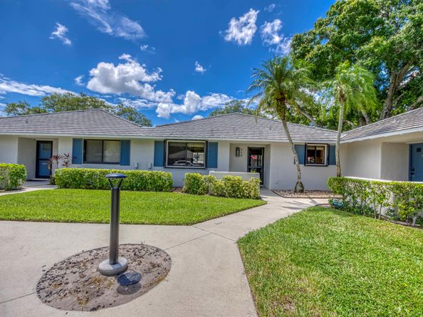 713 Club Drive, Palm Beach Gardens FL 33418