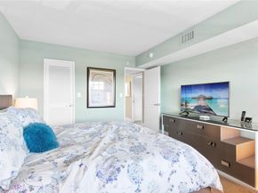 555 Oaks Ln 504, Pompano Beach FL 33069