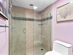 555 Oaks Ln 504, Pompano Beach FL 33069