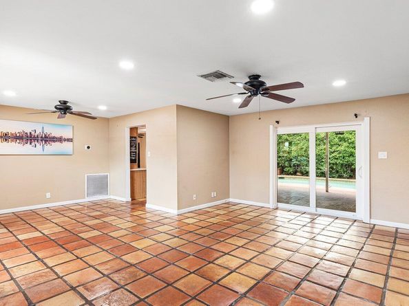 7815 NW 1st Street, Margate FL 33063