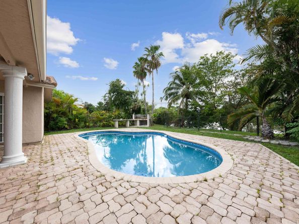 4011 NW 115th Avenue, Coral Springs FL 33065