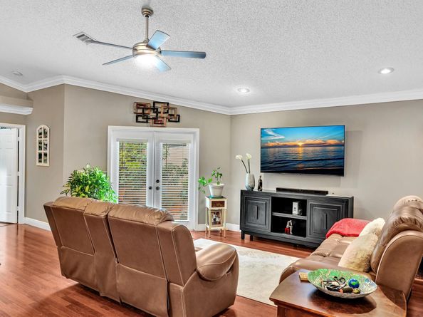 5843 Eagle Cay Ter, Coconut Creek FL 33073