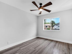 10657 NW 1st St, Plantation FL 33324