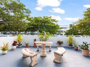 3725 NE 169th St 207, North Miami Beach FL 33160