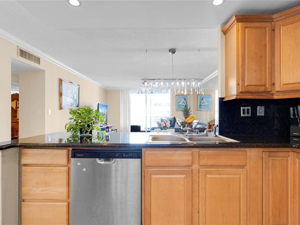 3725 NE 169th St 207, North Miami Beach FL 33160