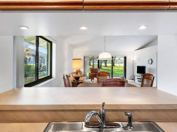 605 Club Drive, Palm Beach Gardens FL 33418
