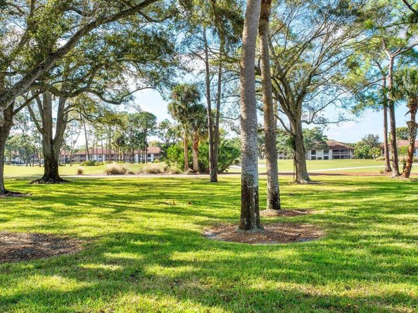 605 Club Drive, Palm Beach Gardens FL 33418