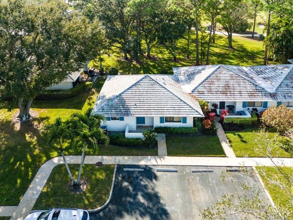 605 Club Drive, Palm Beach Gardens FL 33418