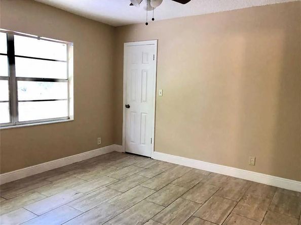 3502 Riverside Dr, Coral Springs FL 33065