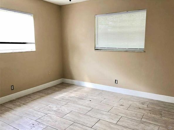 3502 Riverside Dr, Coral Springs FL 33065