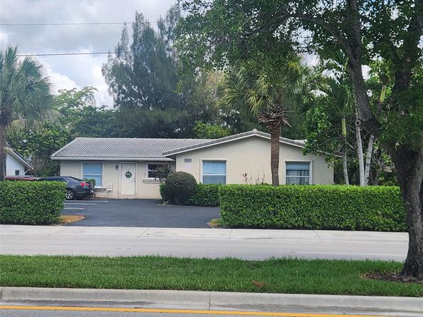 3502 Riverside Dr, Coral Springs FL 33065