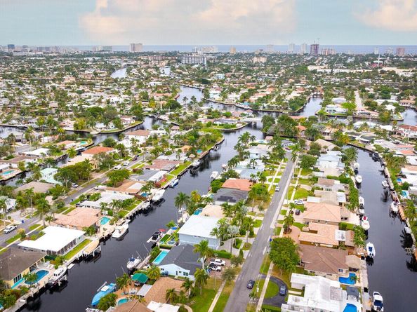 311 SE 11th Street, Pompano Beach FL 33060