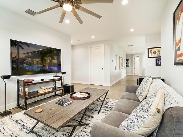 311 SE 11th Street, Pompano Beach FL 33060