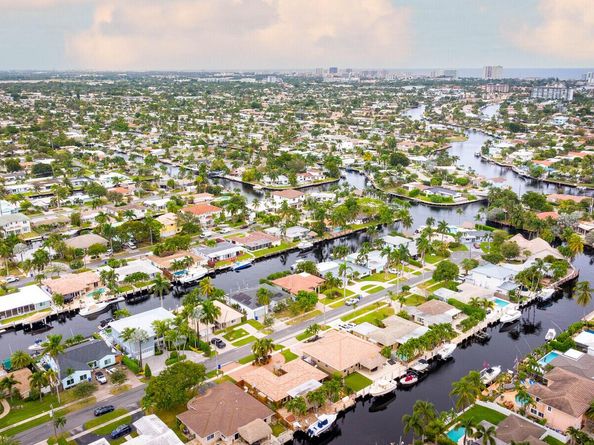 311 SE 11th Street, Pompano Beach FL 33060