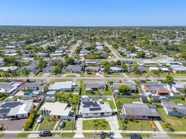 11290 SW 48 Street, Miami FL 33165