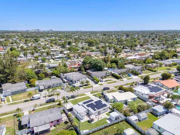 11290 SW 48 Street, Miami FL 33165