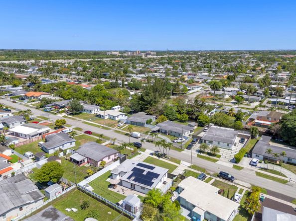 11290 SW 48 Street, Miami FL 33165