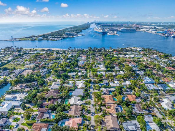 1900 Admirals Way, Fort Lauderdale FL 33316