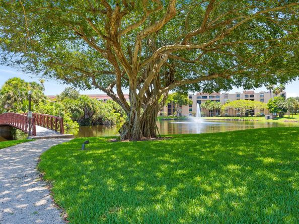 450 Egret Circle 9111, Delray Beach FL 33444