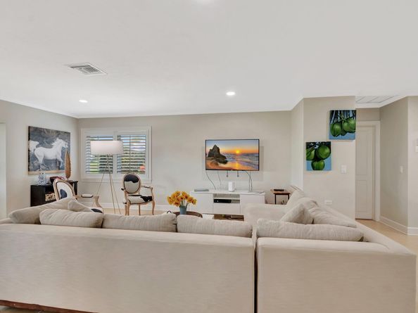 5 Slash Pine Drive, Boynton Beach FL 33436