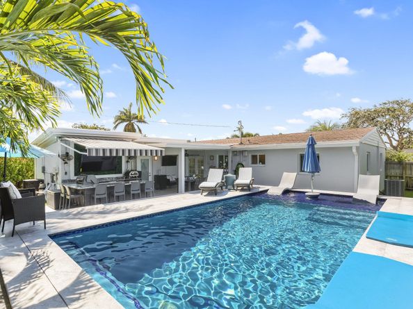 520 SE 3rd Court, Deerfield Beach FL 33441