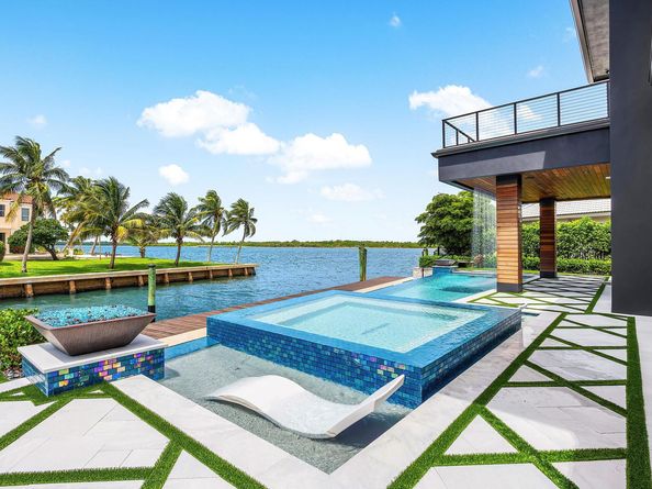 107 Bowsprit Drive, North Palm Beach FL 33408