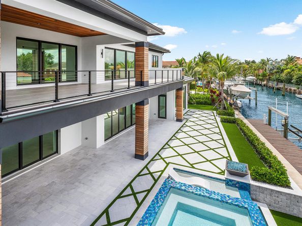 107 Bowsprit Drive, North Palm Beach FL 33408