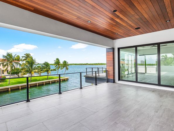 107 Bowsprit Drive, North Palm Beach FL 33408