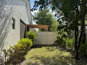 4130 NW 114th Ave, Coral Springs FL 33065