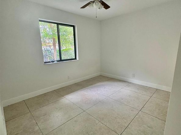 4130 NW 114th Ave, Coral Springs FL 33065