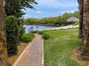 1200 Scotia Drive 305, Hypoluxo FL 33462