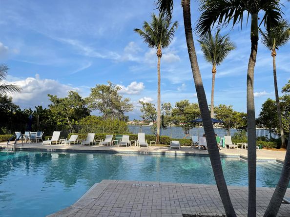 1200 Scotia Drive 305, Hypoluxo FL 33462