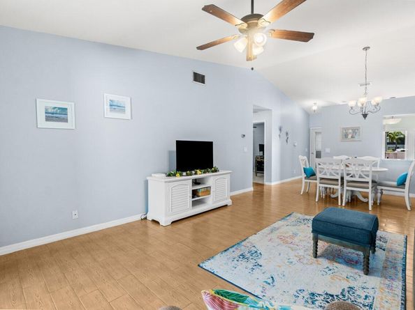 2641 Gately Drive W 103, West Palm Beach FL 33415