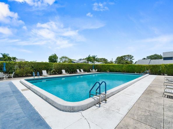 2641 Gately Drive W 103, West Palm Beach FL 33415