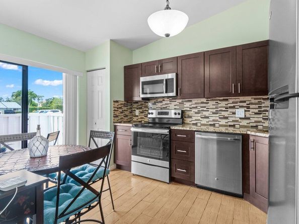 2641 Gately Drive W 103, West Palm Beach FL 33415