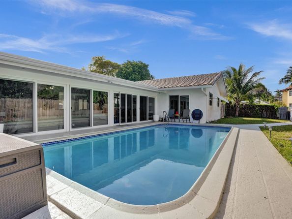 4100 Bayview Dr, Fort Lauderdale FL 33308