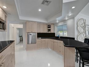 4100 Bayview Dr, Fort Lauderdale FL 33308