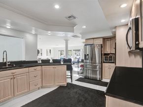4100 Bayview Dr, Fort Lauderdale FL 33308