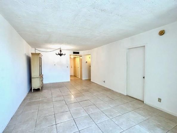 2861 Somerset Dr 312, Lauderdale Lakes FL 33311