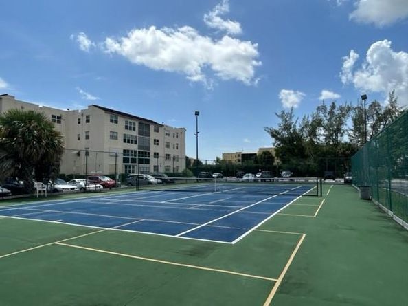 2861 Somerset Dr 312, Lauderdale Lakes FL 33311