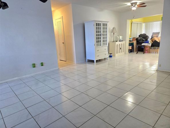 8406 NW 57th Ct, Tamarac FL 33321