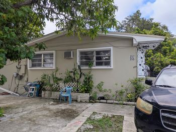 355 NE 55th Terrace