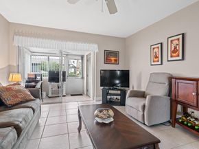 2822 Crosley Drive W B, West Palm Beach FL 33415