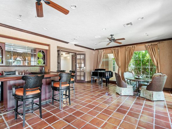Undisclosed Address #RX-11129559, Boca Raton FL 33496