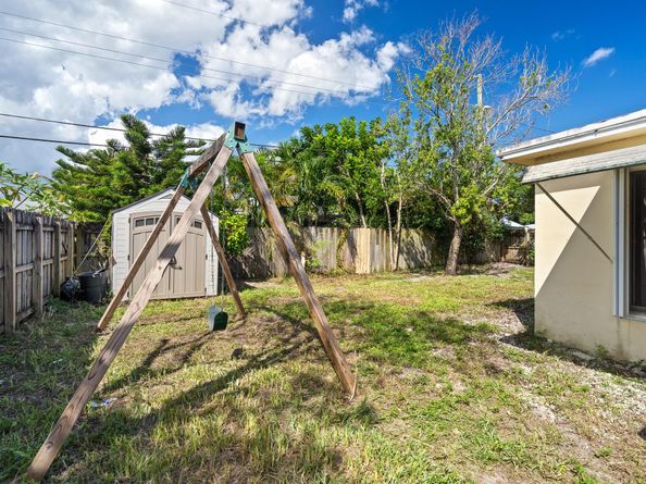 3431 SW 15th Ct, Fort Lauderdale FL 33312