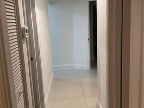 5273 NE 17th Ave, Pompano Beach FL 33064