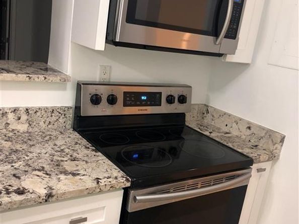 5273 NE 17th Ave, Pompano Beach FL 33064
