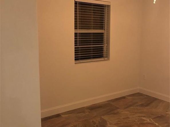 5273 NE 17th Ave, Pompano Beach FL 33064