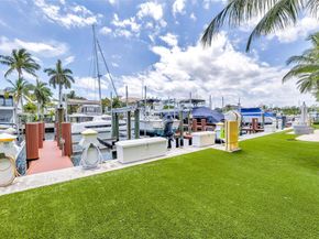1532 SE 12th St 302, Fort Lauderdale FL 33316