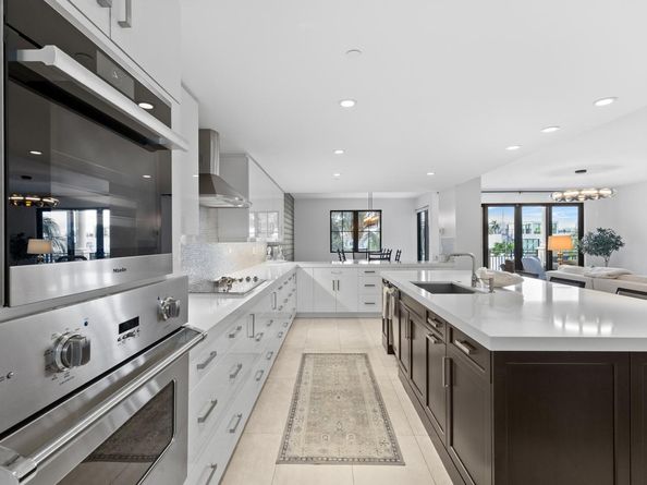 1532 SE 12th St 302, Fort Lauderdale FL 33316